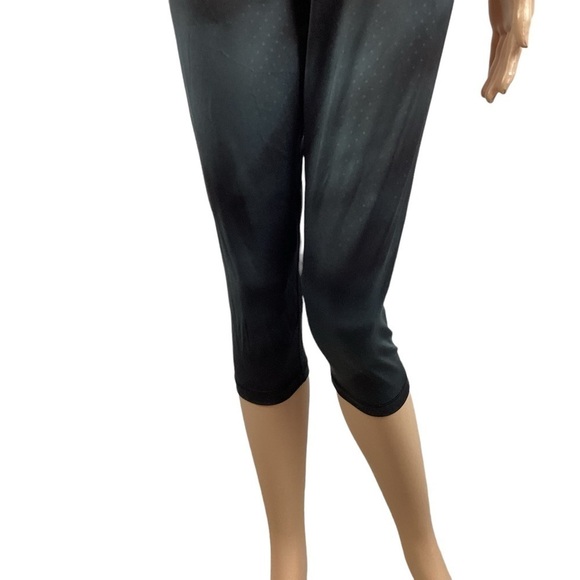 Adidas Climalite High Rise Capri Leggings Size M Black - Picture 3 of 7